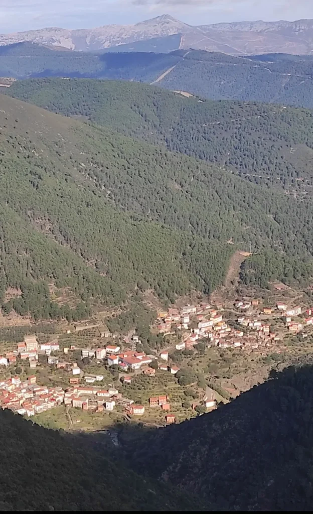 Descubre la Majestuosidad del Pico Rongiero y la Sierra de Francia desde el Collado Riscosillo en Las Hurdes