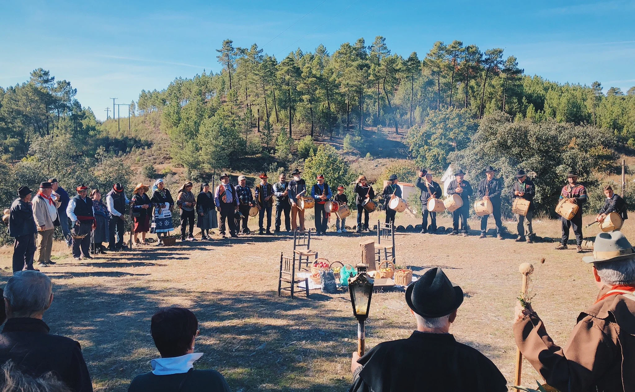 La Carvochá-Chicharrona 2025 en El Mesegal: Magia, Rituales Ancestrales y el Culto a las Ánimas en Las Hurdes